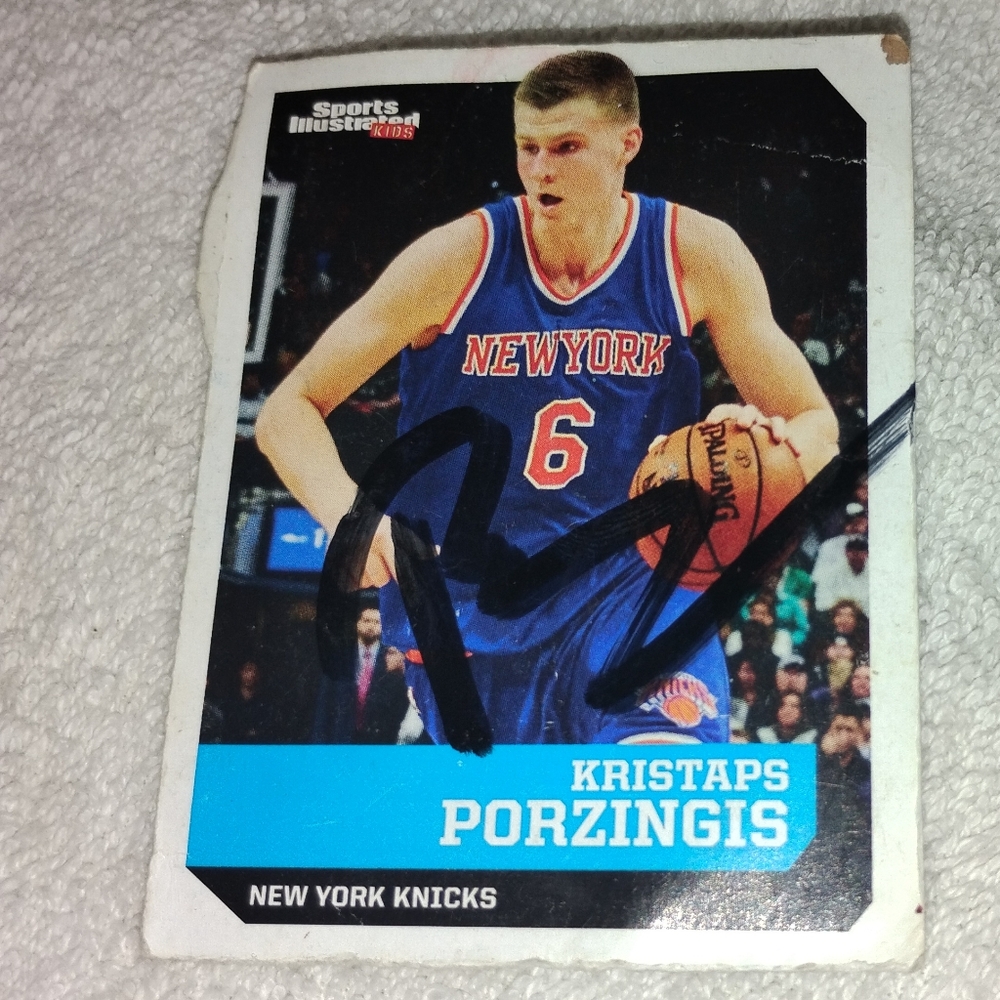KRISTAPS PORZINGIS AUTOGRAPHED SIGNED ROOKIE 2016 SI for Kids #507 Ny KNICKS